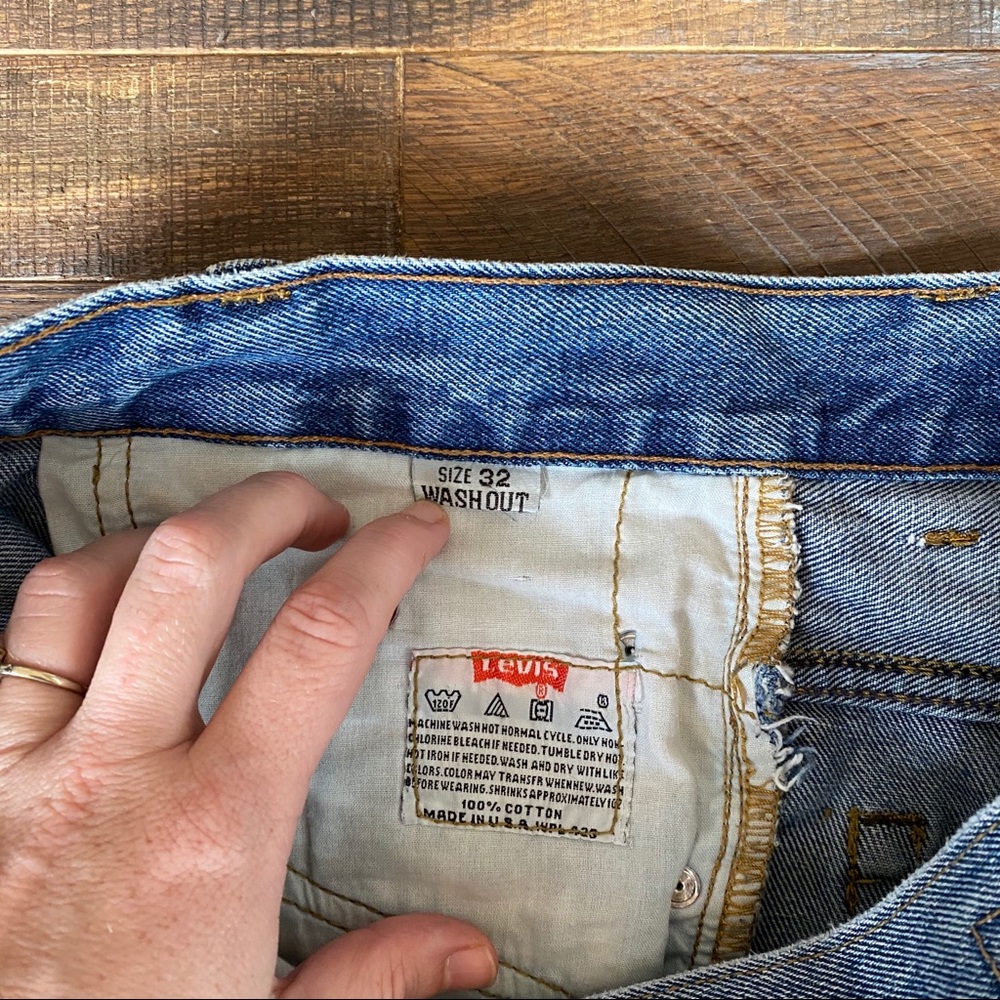 VINTAGE 501 LEVIS High Waisted Cut Offs - Picture 4 of 4